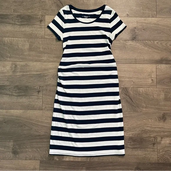 green emerald velvet dress Striped Maternity Dress main image 0